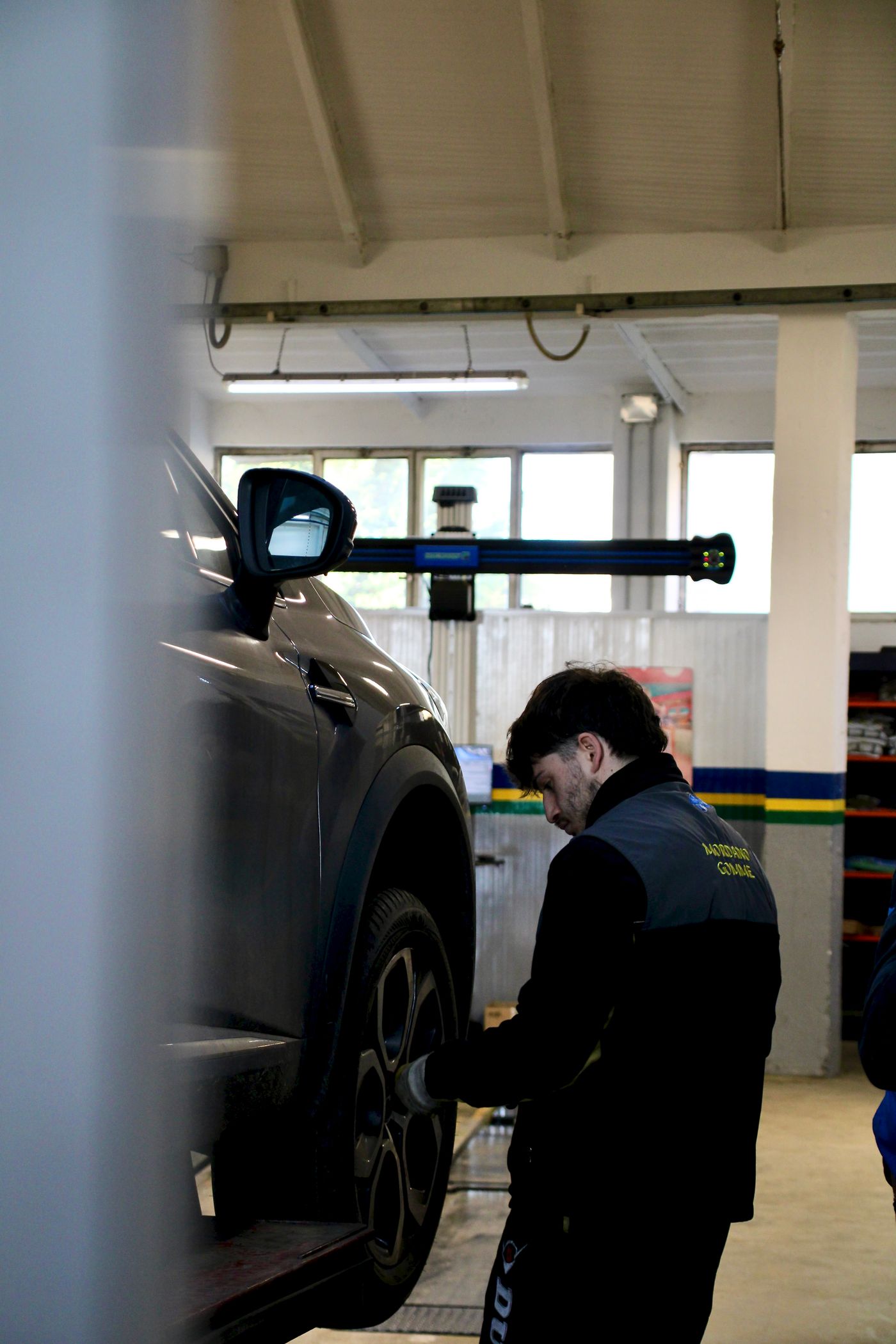 Workshop tire adjustment