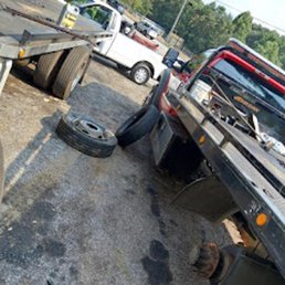 Roadside tire-service equipment